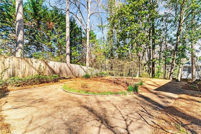 560 Park Lane SE, Marietta, GA 30067