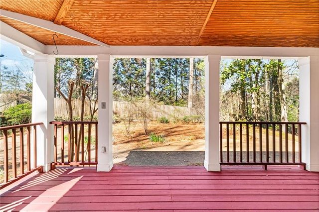 560 Park Lane SE, Marietta, GA 30067