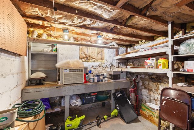 607 Harwood Street, Jackson, MI 49203
