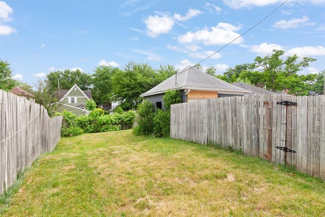 607 Harwood Street, Jackson, MI 49203