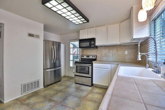 207 Peek, Jackson, CA 95642