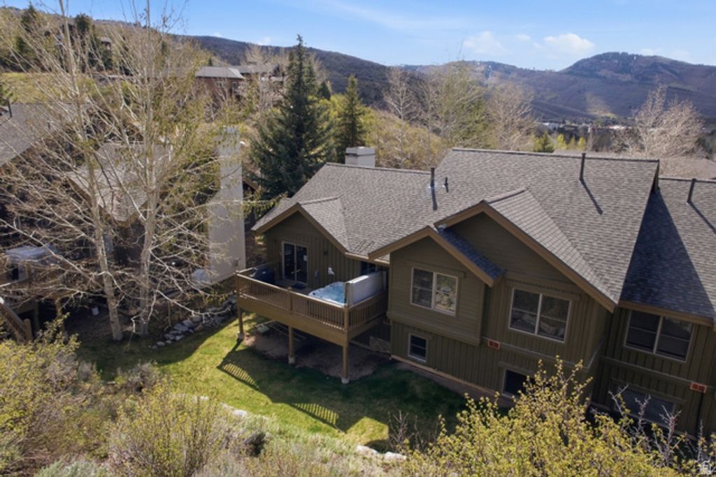 Image 2 of property listing at 2146 FENCHURCH DR #28, Park City, UT 84060