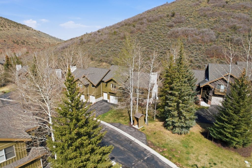 Image 23 of property listing at 2146 FENCHURCH DR #28, Park City, UT 84060