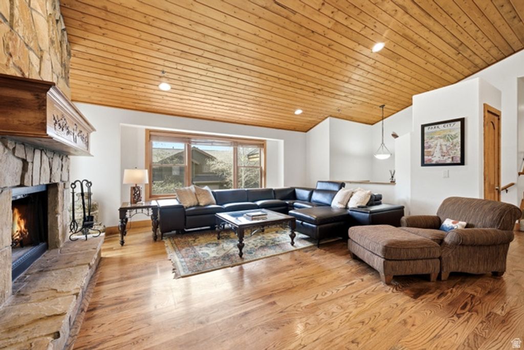 Image 4 of property listing at 2146 FENCHURCH DR #28, Park City, UT 84060