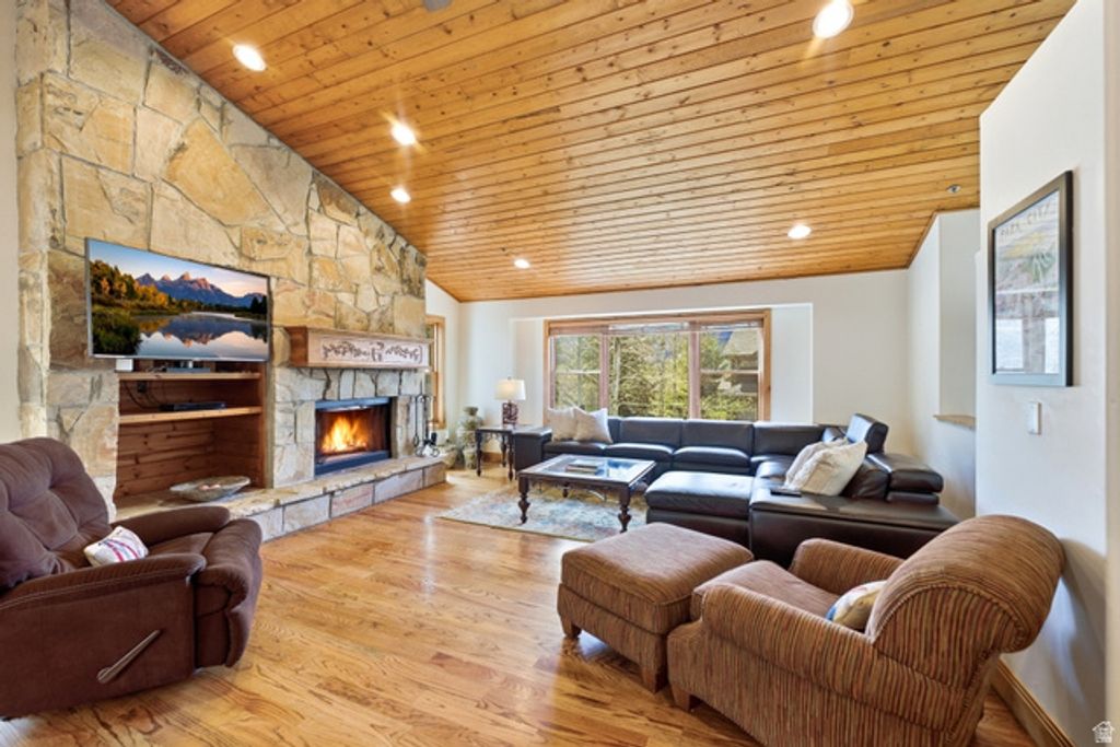 Image 5 of property listing at 2146 FENCHURCH DR #28, Park City, UT 84060