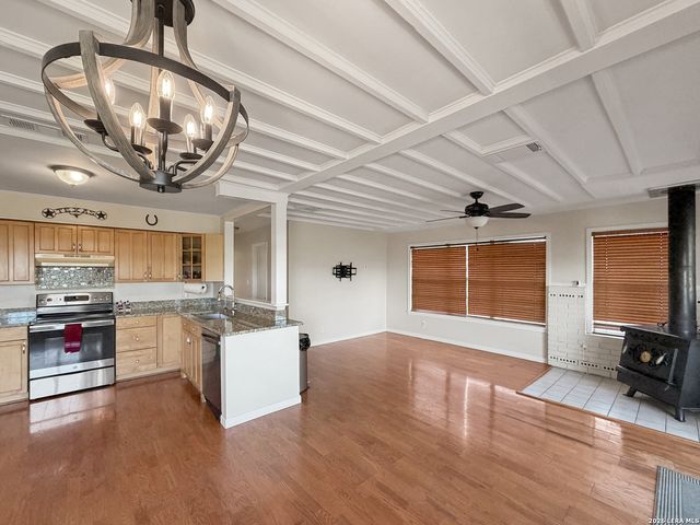 231 Vip, Canyon Lake, TX 78133