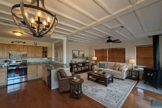 231 Vip, Canyon Lake, TX 78133