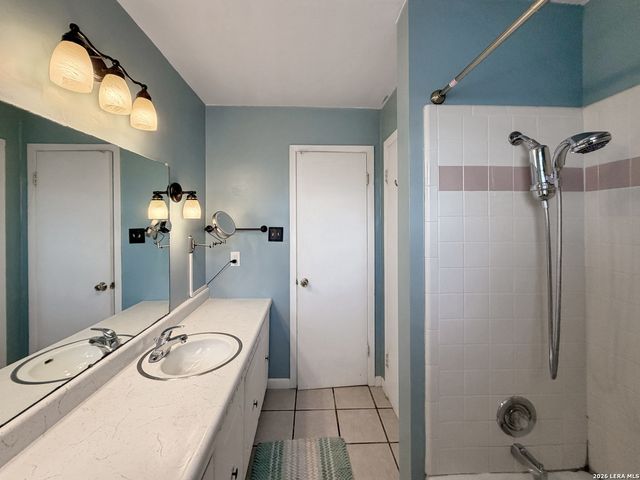 231 Vip, Canyon Lake, TX 78133