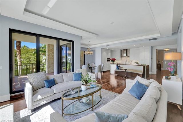 1035 3rd AVE S 201, Naples, FL 34102