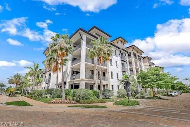 1035 3rd AVE S 201, Naples, FL 34102