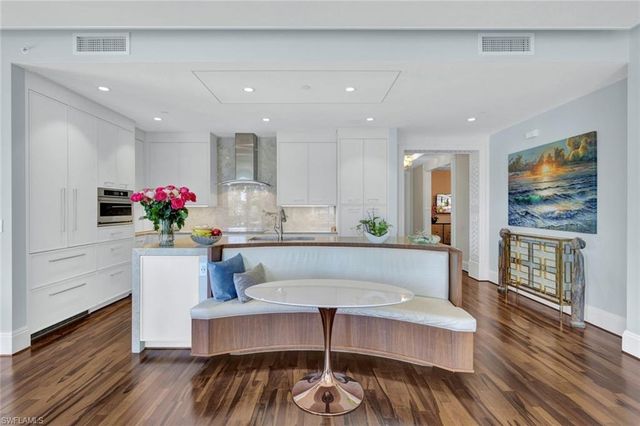 1035 3rd AVE S 201, Naples, FL 34102