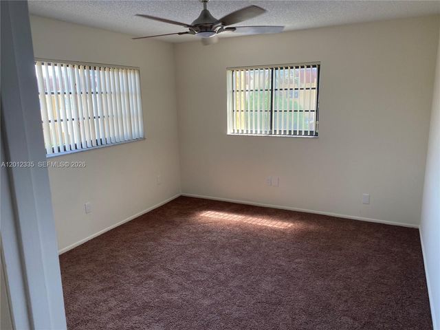 13711 SW 84th St A, Miami, FL 33183
