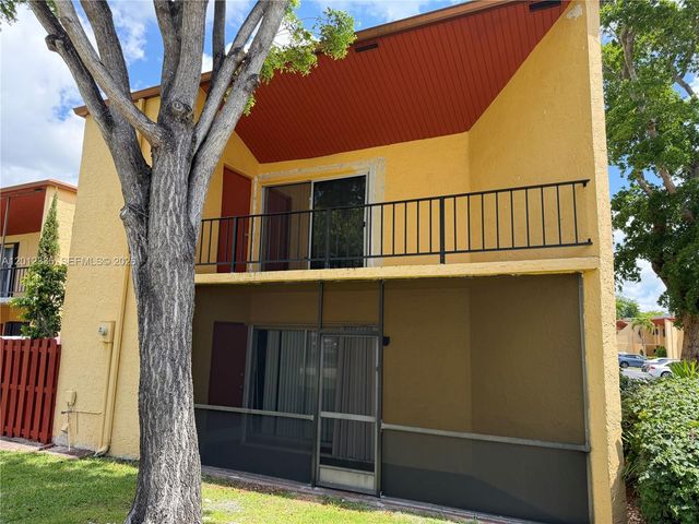 13711 SW 84th St A, Miami, FL 33183