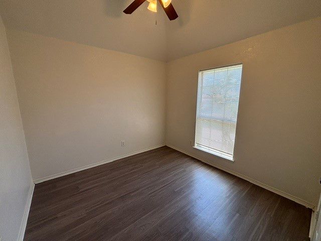 517 Meadowcrest Drive, Burleson, TX 76028