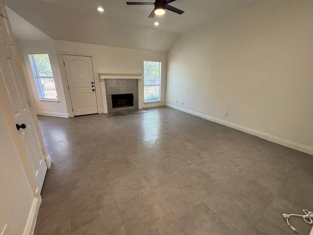 517 Meadowcrest Drive, Burleson, TX 76028