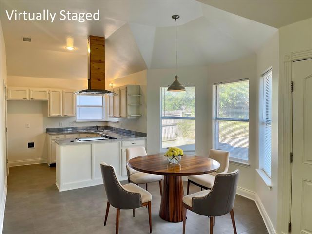 517 Meadowcrest Drive, Burleson, TX 76028