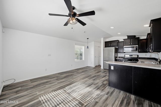 1452 W 4TH Avenue, Apache Junction, AZ 85120