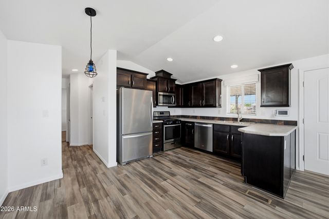 1452 W 4TH Avenue, Apache Junction, AZ 85120