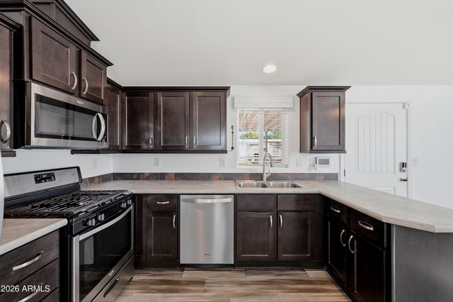 1452 W 4TH Avenue, Apache Junction, AZ 85120
