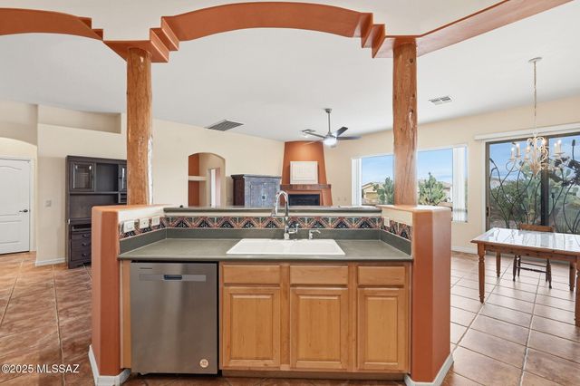 2209 S Via Massari, Green Valley, AZ 85614