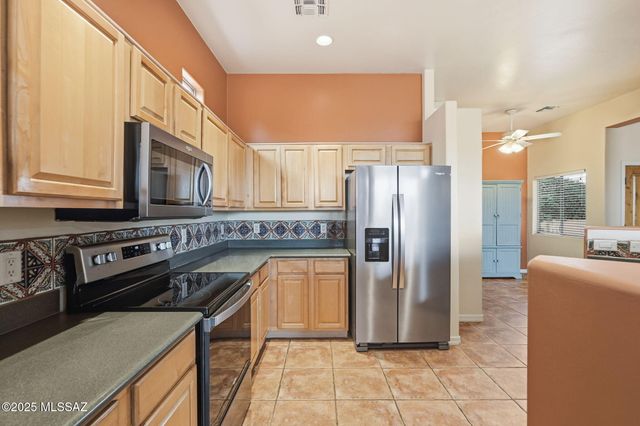 2209 S Via Massari, Green Valley, AZ 85614