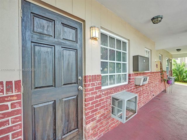 1211 NE 23rd Avenue 2, Pompano Beach, FL 33062