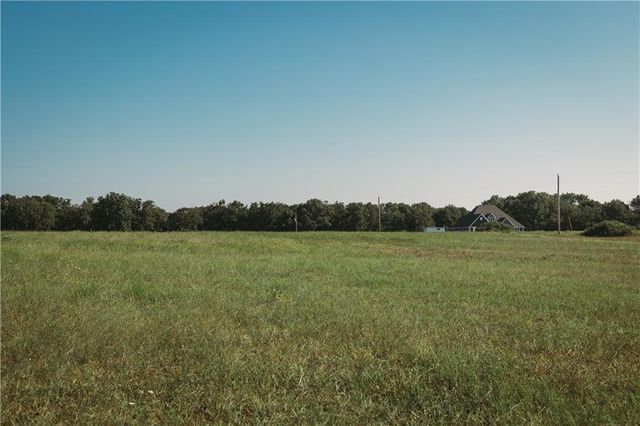 809 SE 600th Road, Knob Noster, MO 65336