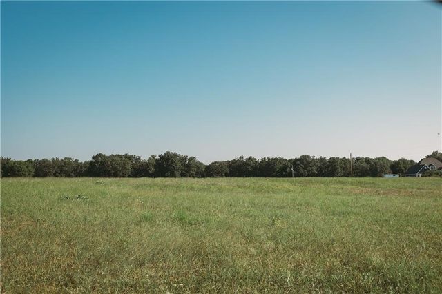 809 SE 600th Road, Knob Noster, MO 65336