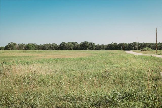 809 SE 600th Road, Knob Noster, MO 65336