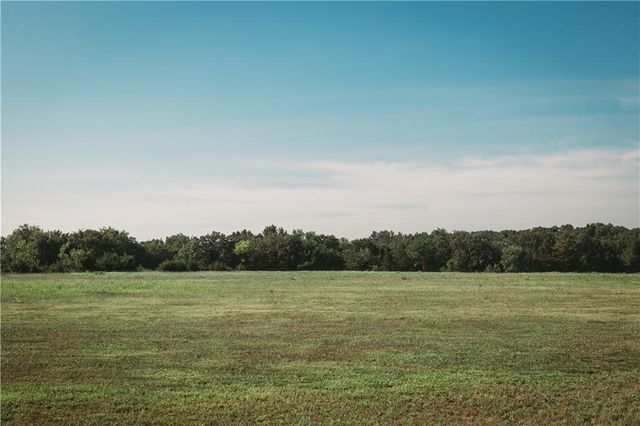 809 SE 600th Road, Knob Noster, MO 65336