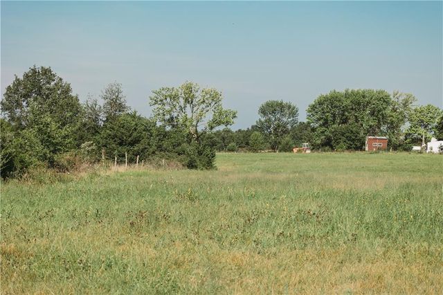809 SE 600th Road, Knob Noster, MO 65336