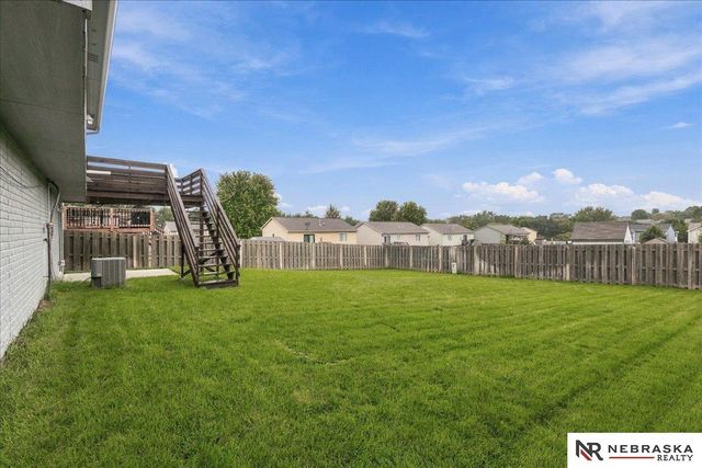 7412 N 74th Street, Omaha, NE 68122