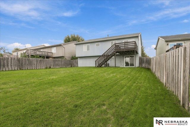 7412 N 74th Street, Omaha, NE 68122
