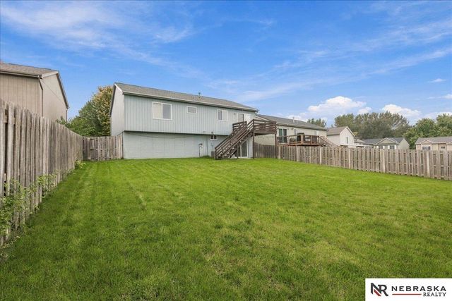 7412 N 74th Street, Omaha, NE 68122