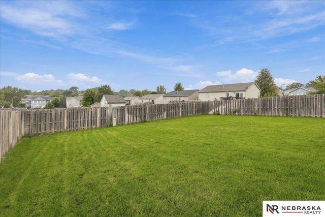 7412 N 74th Street, Omaha, NE 68122
