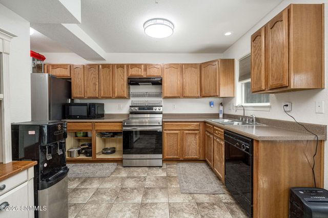 2881 San Lorenzo Avenue, Las Cruces, NM 88007