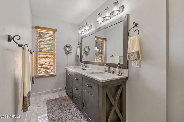 4555 W YOUNG Road, Prescott, AZ 86305