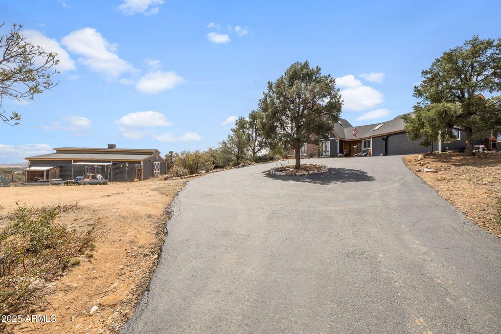 4555 W YOUNG Road, Prescott, AZ 86305