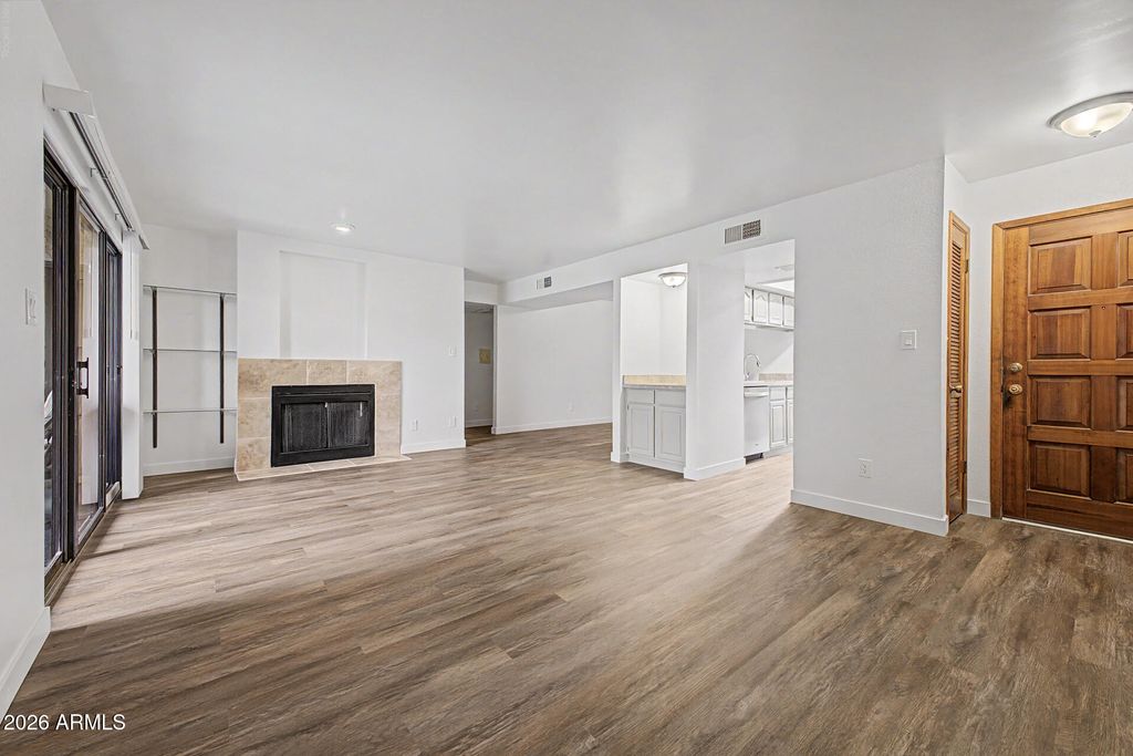 5998 N 78TH Street 103, Scottsdale, AZ 85250
