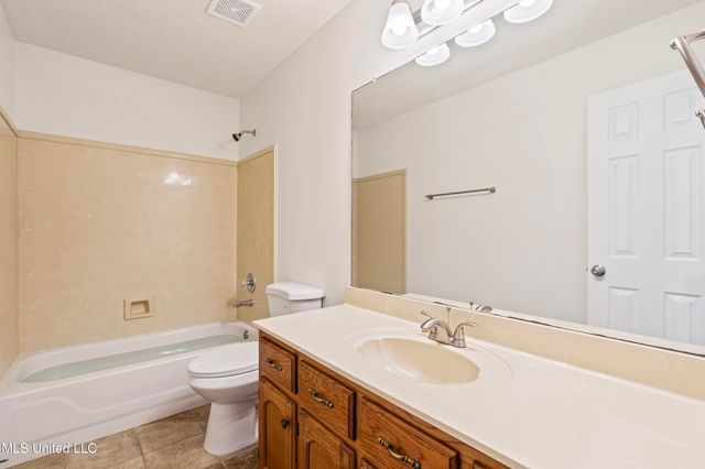 1656 Saddle Lane, Southaven, MS 38671