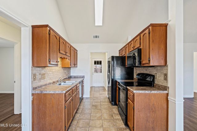 1656 Saddle Lane, Southaven, MS 38671