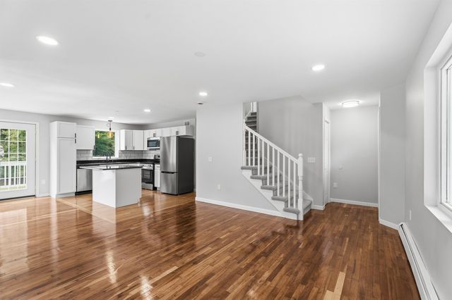 22 Farm Lane, Seabrook, NH 03874