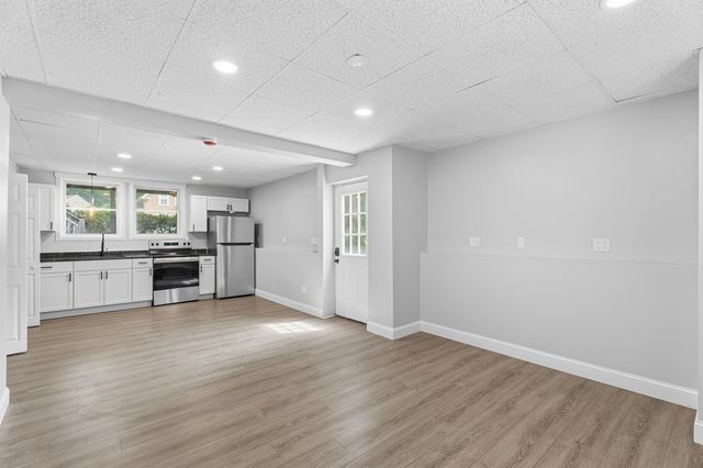 22 Farm Lane, Seabrook, NH 03874