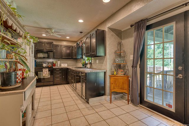 5366 Jeffries Lane, Newburgh, IN 47630
