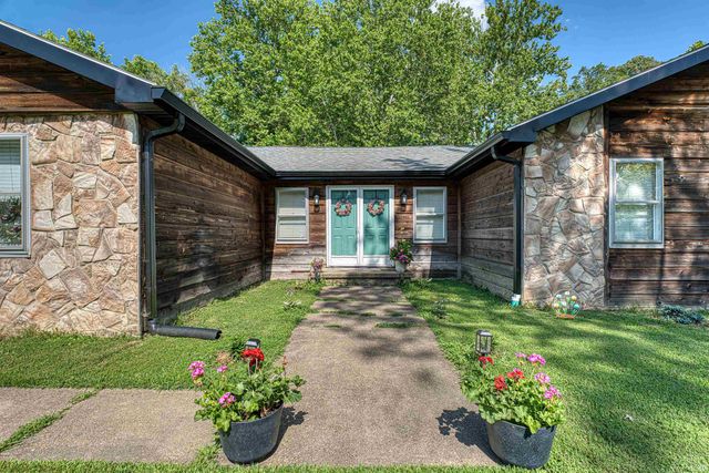 5366 Jeffries Lane, Newburgh, IN 47630