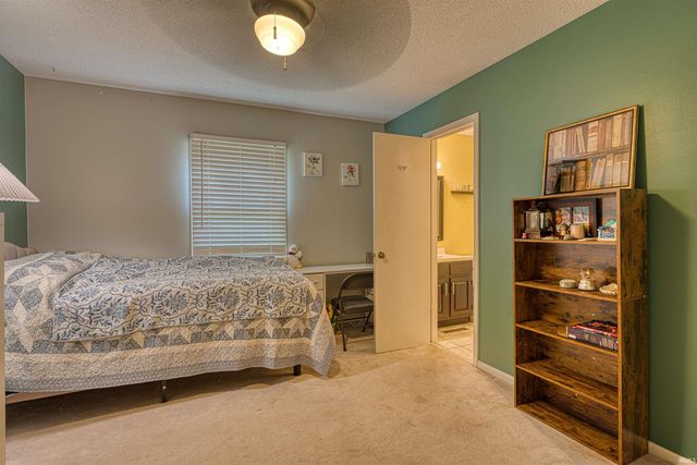 5366 Jeffries Lane, Newburgh, IN 47630