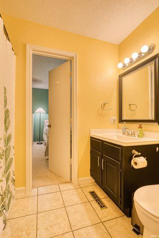 5366 Jeffries Lane, Newburgh, IN 47630