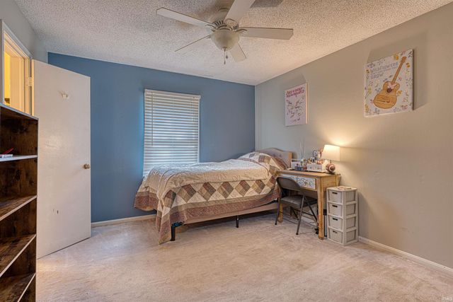 5366 Jeffries Lane, Newburgh, IN 47630