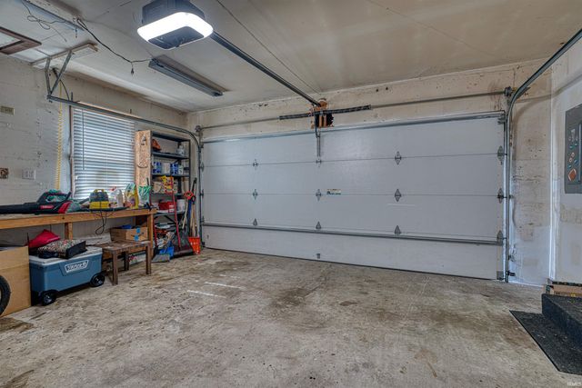 5366 Jeffries Lane, Newburgh, IN 47630