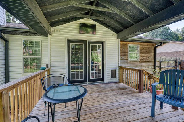 5366 Jeffries Lane, Newburgh, IN 47630